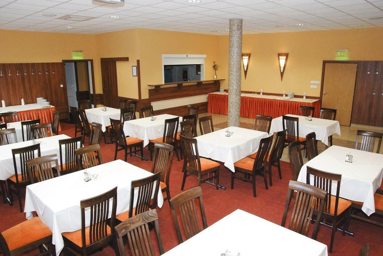 Hotel Rysavy Vémyslice Extérieur photo