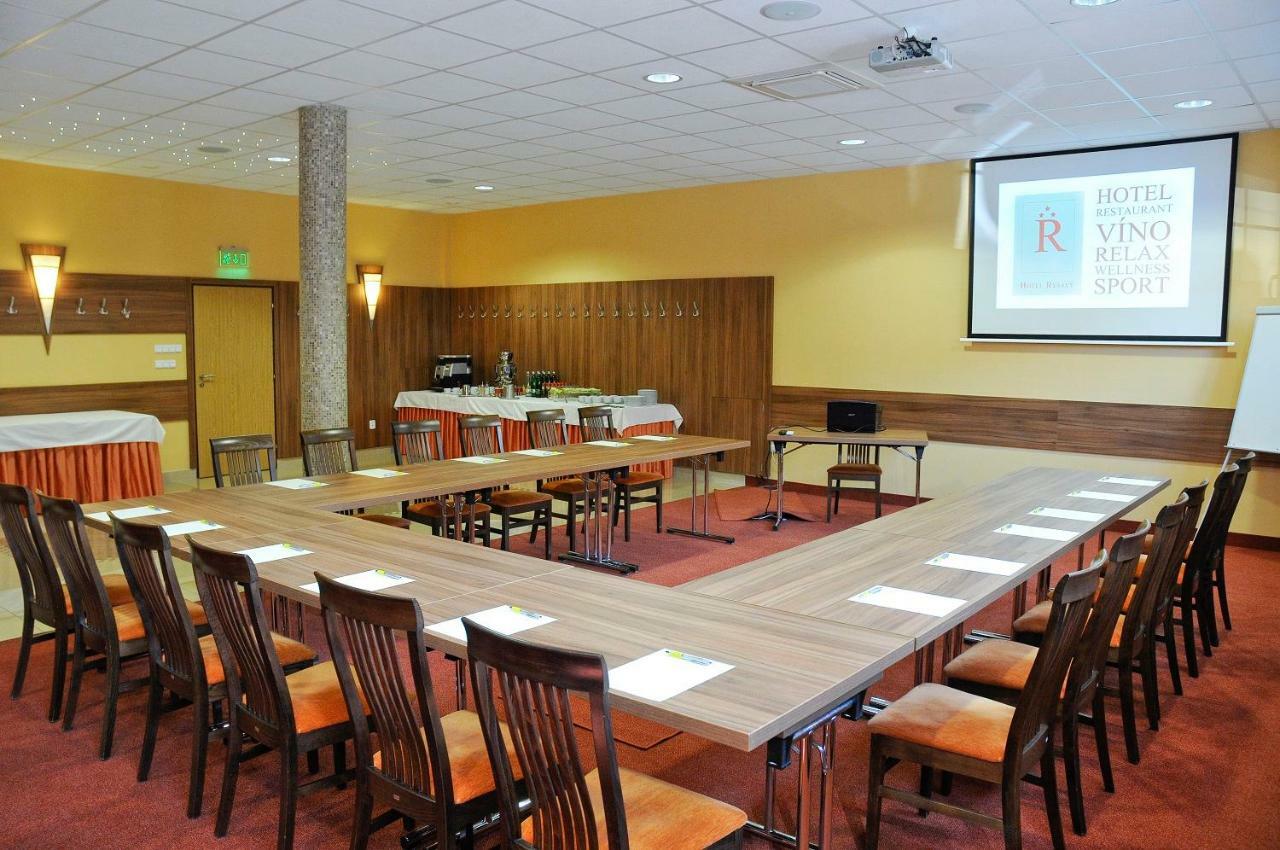 Hotel Rysavy Vémyslice Extérieur photo